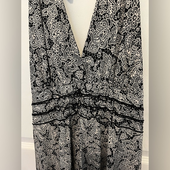 Vintage BCBG Max Azria Halter Dress - Picture 5 of 8